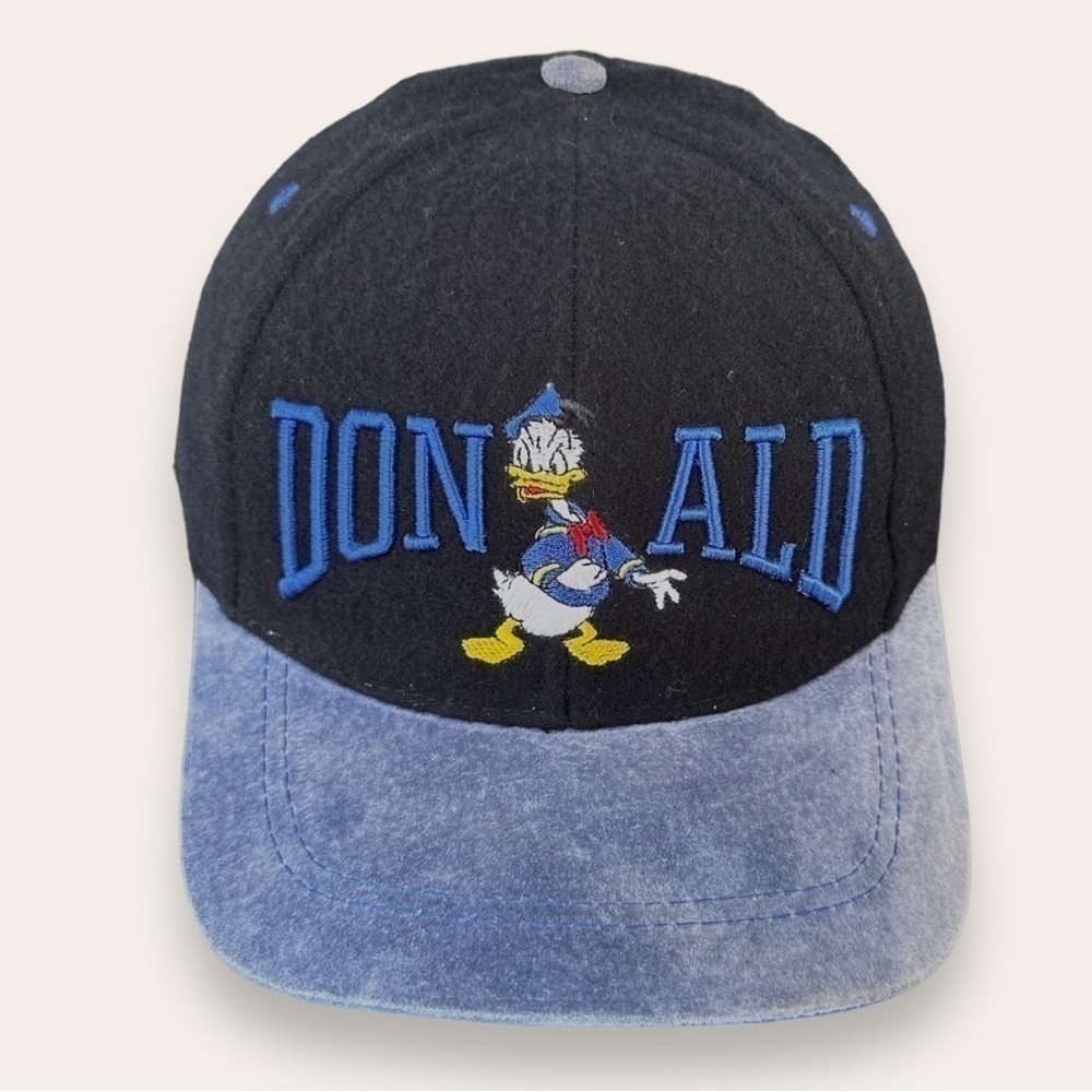 Vintage 90’s Disney Rare Donald Duck Snapback Color Block Cap Hat Wool leather  